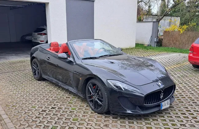 samochody osobowe Maserati GranCabrio cena 350000 przebieg: 17000, rok produkcji 2014 z Poznań